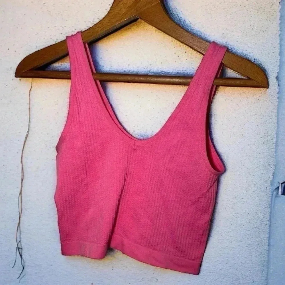 NWOT ABOUND BARBIE PINK RIBBED TANK TOP  SPANDEX m
